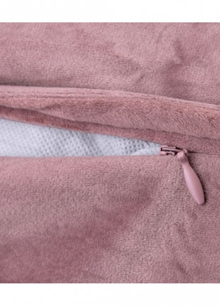 Designed by Lotte Katzenkissen Velveti
