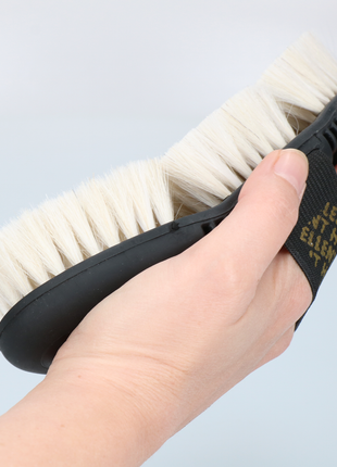 Excellent Horse Flexi Brush Shine