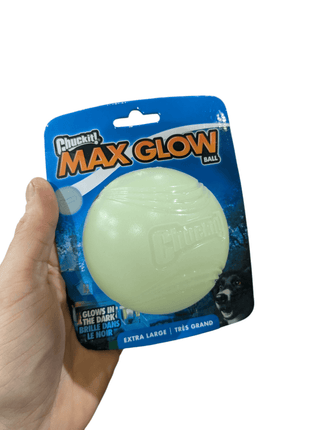Chuckit Max Glow Ball Glow In The Dark - Leuchtender, nahezu unzerstörbarer Ball - verschiedene Größen